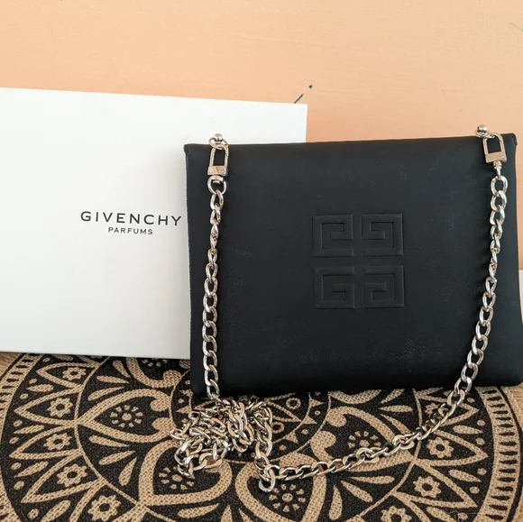 Givinchy pouch - Picture 4 of 13